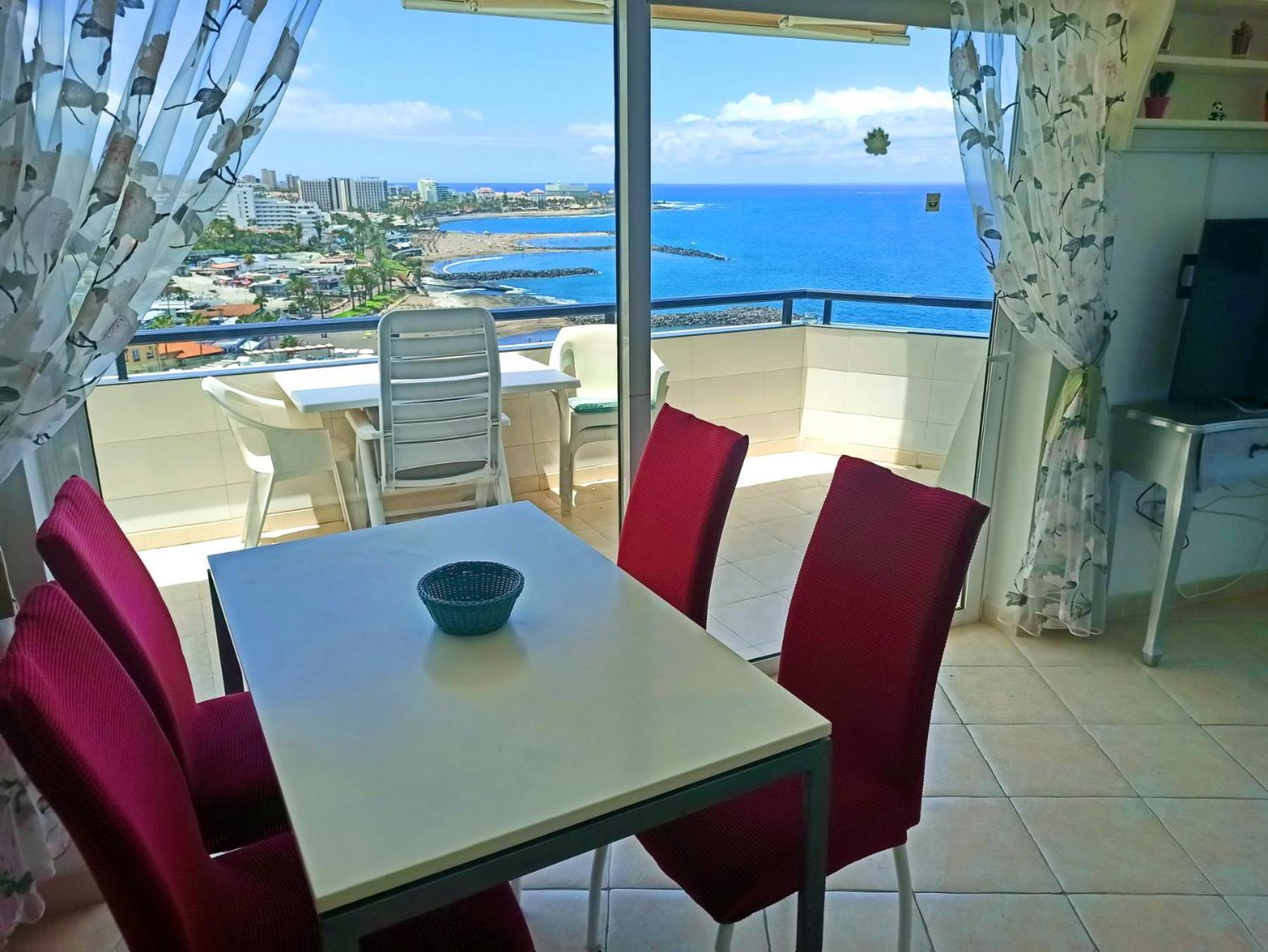 Cozy Apartment In The Center Of Costa Adeje On The 1St Coastline Bagian luar foto