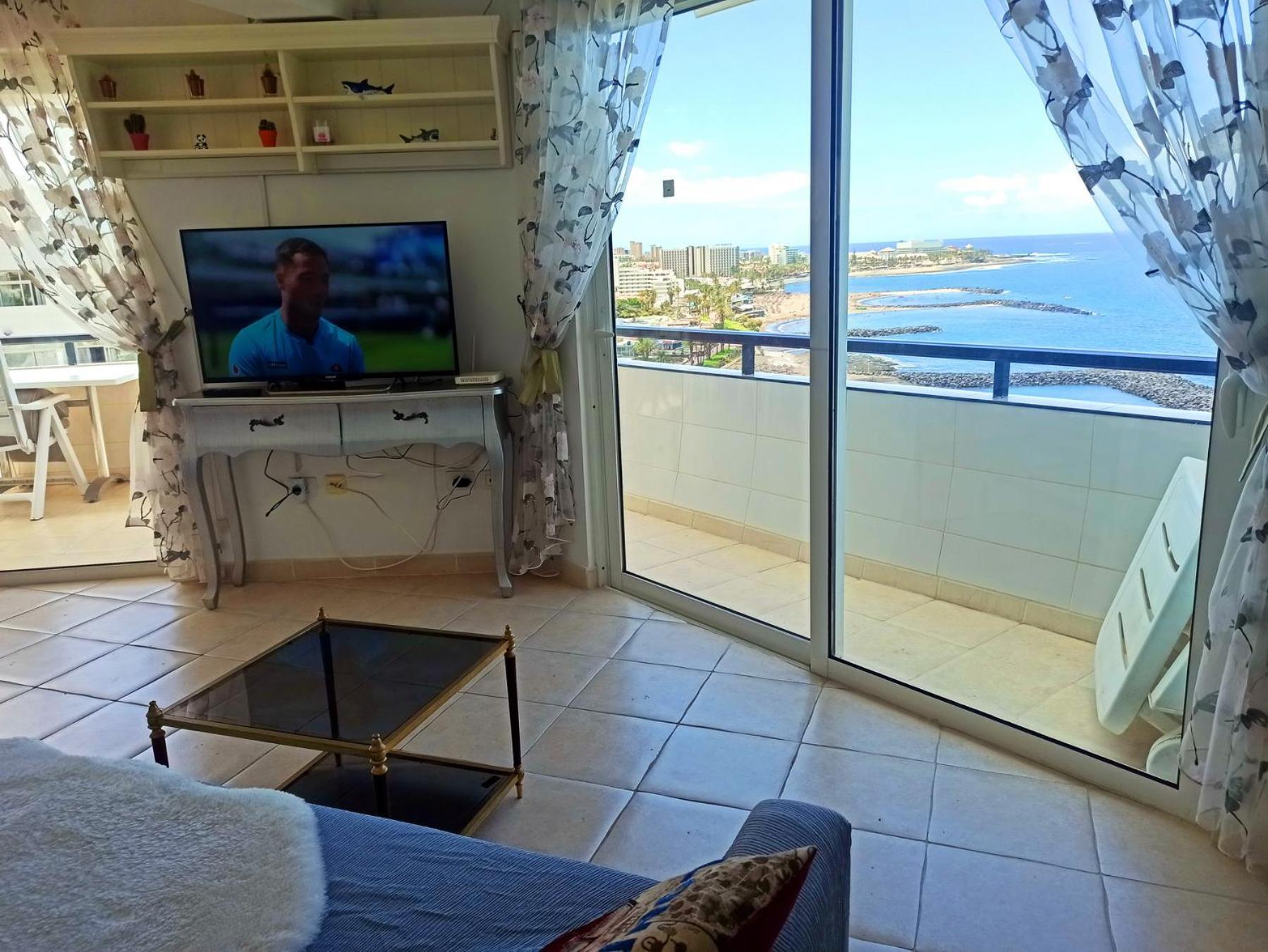 Cozy Apartment In The Center Of Costa Adeje On The 1St Coastline Bagian luar foto